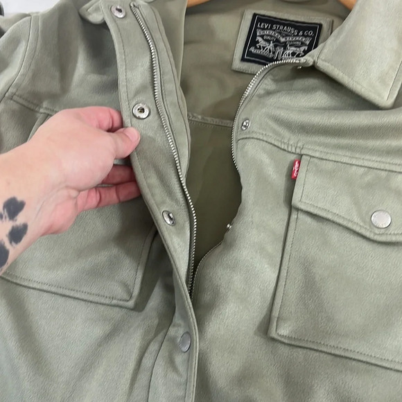Levi’s Shirt Jacket Women’s Large Green Faux Suede‎ Zip Snap Front Microsuede - Picture 8 of 11